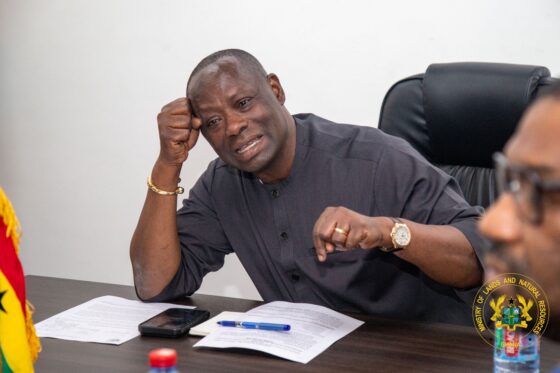 Government Temporarily Suspends Contract Mining